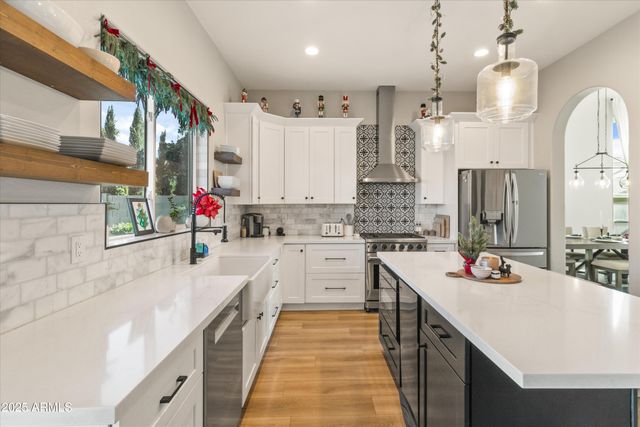 230 E ARABIAN Drive, Gilbert, AZ 85296