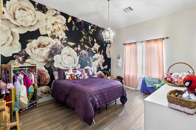 230 E ARABIAN Drive, Gilbert, AZ 85296