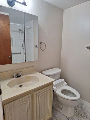 325 N CAUSEWAY B206, New Smyrna Beach, FL 32169