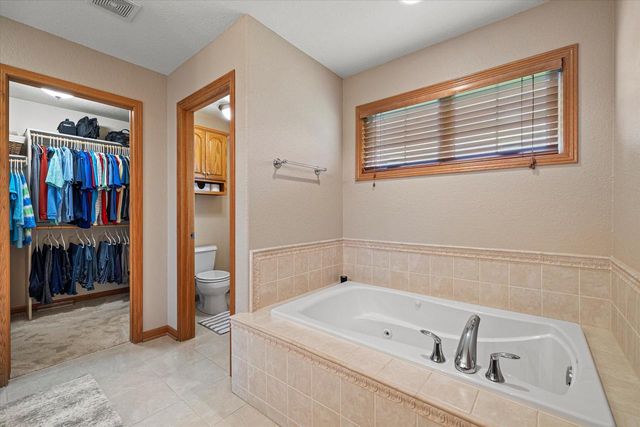 1855 River Lakes ROAD S, Oconomowoc, WI 53066