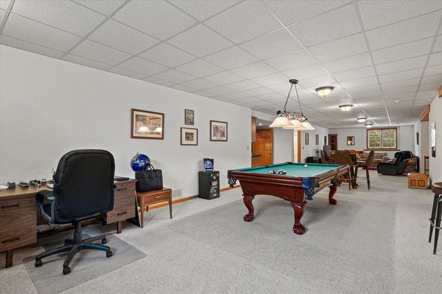 1855 River Lakes ROAD S, Oconomowoc, WI 53066