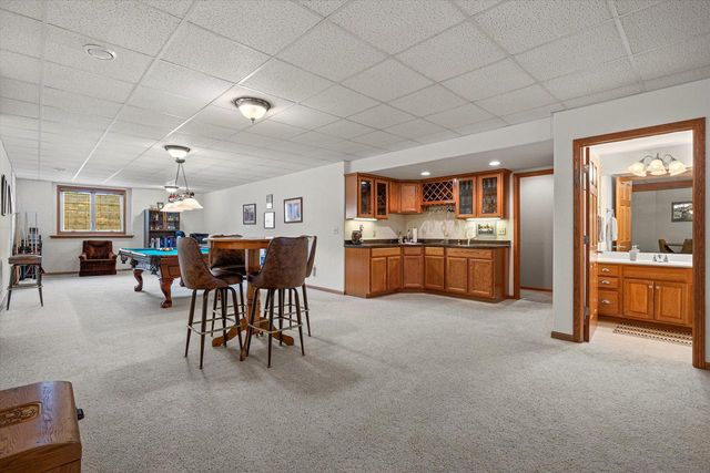 1855 River Lakes ROAD S, Oconomowoc, WI 53066