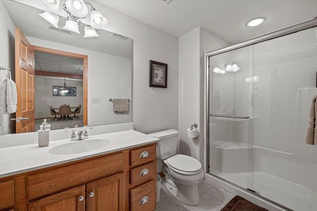 1855 River Lakes ROAD S, Oconomowoc, WI 53066