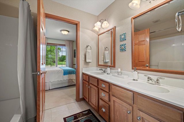 1855 River Lakes ROAD S, Oconomowoc, WI 53066