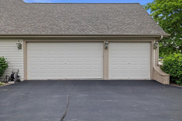 1855 River Lakes ROAD S, Oconomowoc, WI 53066