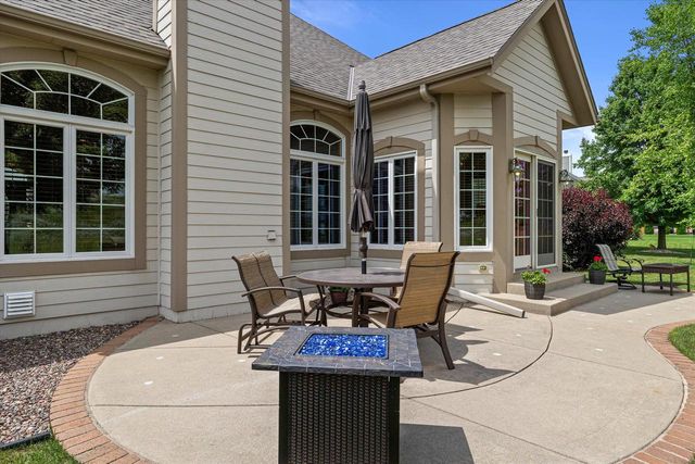 1855 River Lakes ROAD S, Oconomowoc, WI 53066