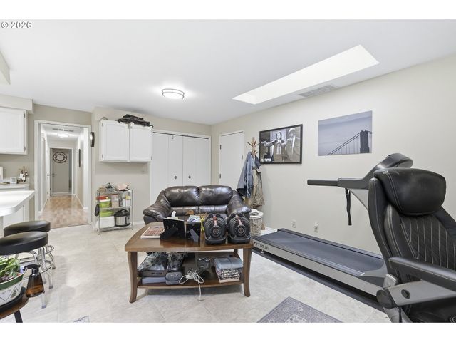 7505 Sw HYLAND Way, Beaverton, OR 97008
