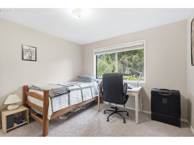 7505 Sw HYLAND Way, Beaverton, OR 97008