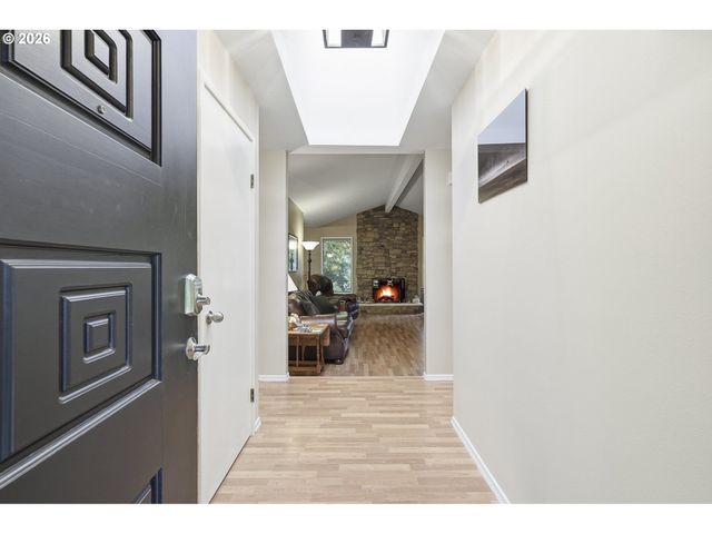 7505 Sw HYLAND Way, Beaverton, OR 97008