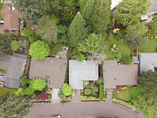 7505 Sw HYLAND Way, Beaverton, OR 97008