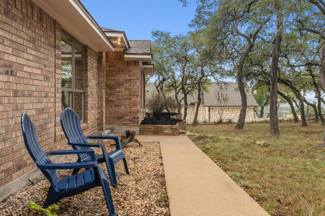 900 Morgan Hill DR, Dripping Springs, TX 78620