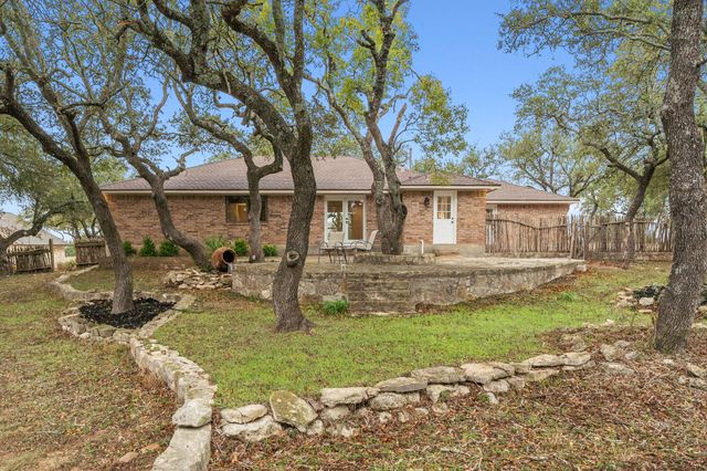 900 Morgan Hill DR, Dripping Springs, TX 78620