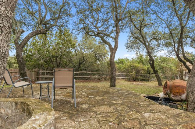 900 Morgan Hill DR, Dripping Springs, TX 78620