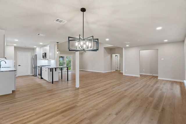900 Morgan Hill DR, Dripping Springs, TX 78620