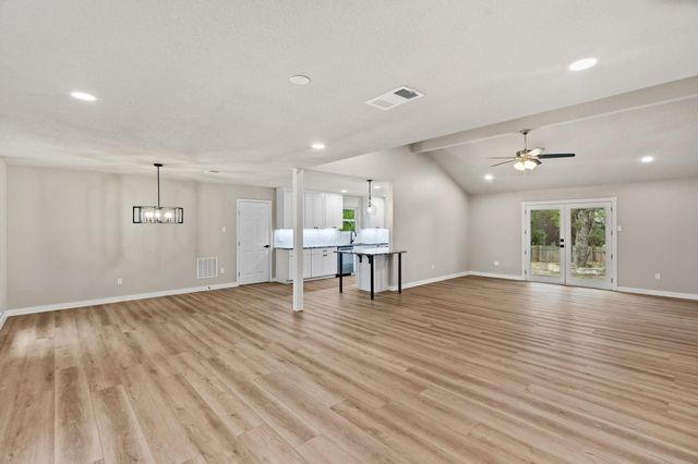 900 Morgan Hill DR, Dripping Springs, TX 78620