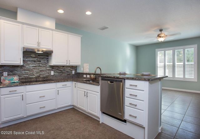 3381 Titanic Circle 28, Indialantic, FL 32903