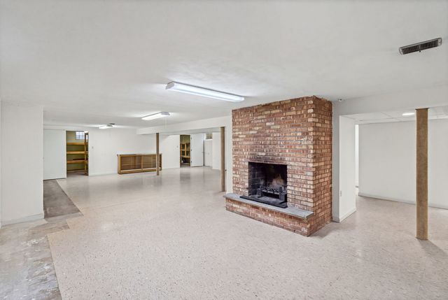 248 E Washington Boulevard, Lombard, IL 60148