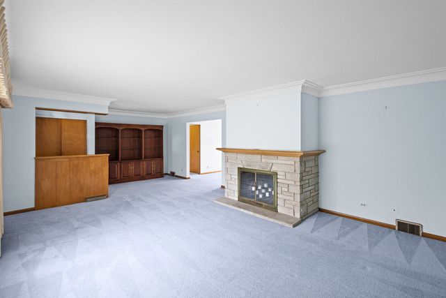 248 E Washington Boulevard, Lombard, IL 60148