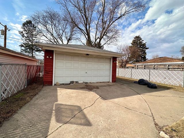 4322 Oak Avenue, Lyons, IL 60534