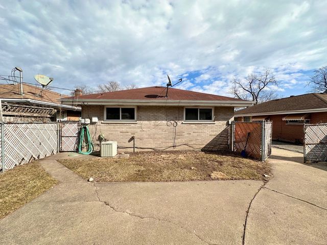 4322 Oak Avenue, Lyons, IL 60534