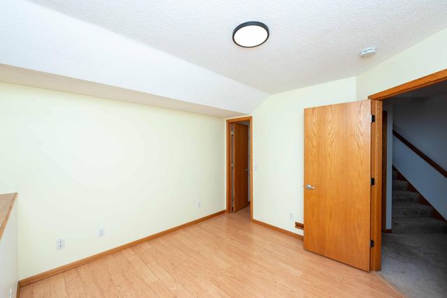 973 Wildflower Court, Eagan, MN 55123