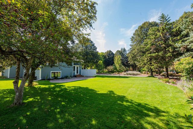 973 Wildflower Court, Eagan, MN 55123