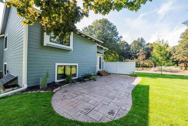 973 Wildflower Court, Eagan, MN 55123