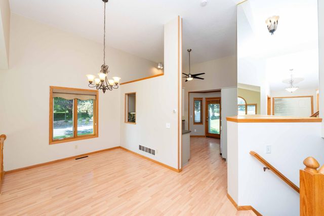 973 Wildflower Court, Eagan, MN 55123