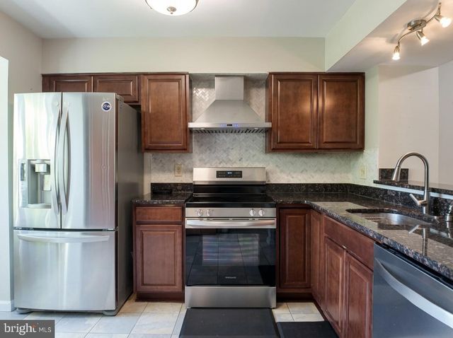 3023 N BRANCH LN, Parkville, MD 21234