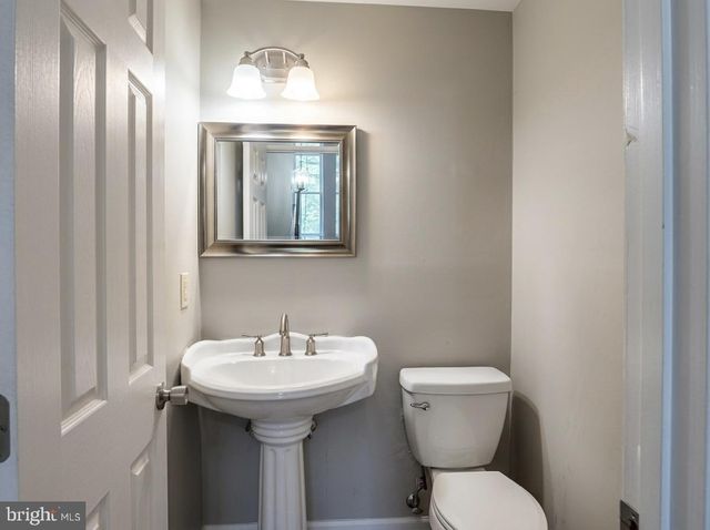 3023 N BRANCH LN, Parkville, MD 21234