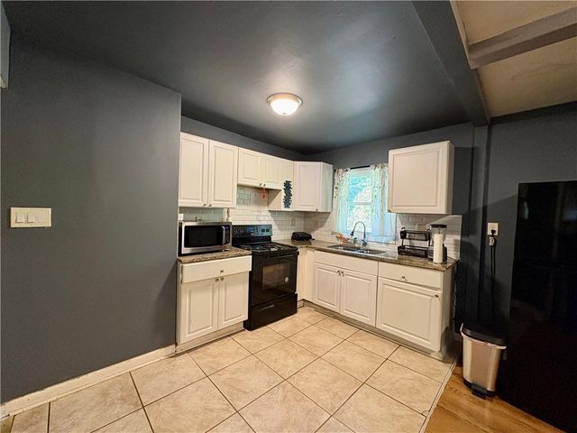 79 Howell Drive SW, Atlanta, GA 30331