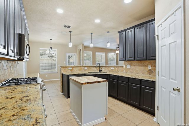 15102 Wingheart, San Antonio, TX 78253