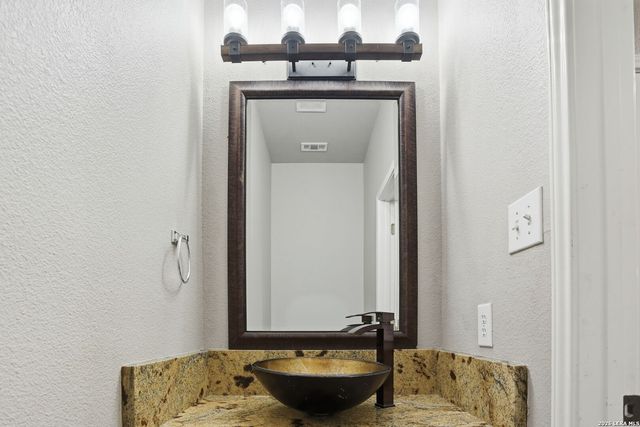 15102 Wingheart, San Antonio, TX 78253