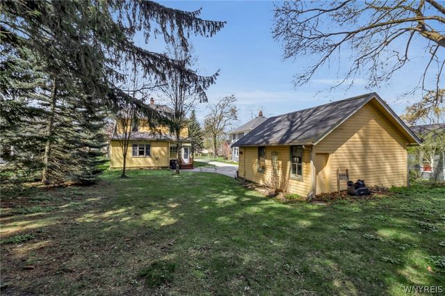 65 Potter Avenue, Orchard Park, NY 14127