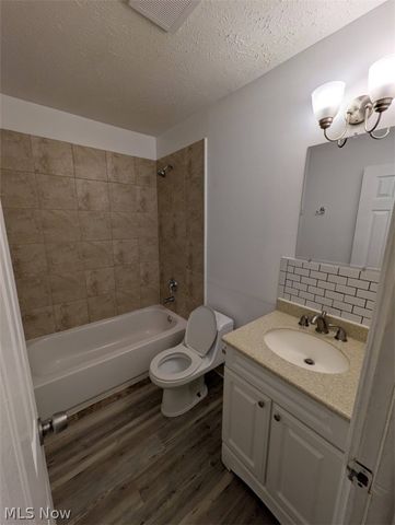 147 Morgan Avenue, Elyria, OH 44035