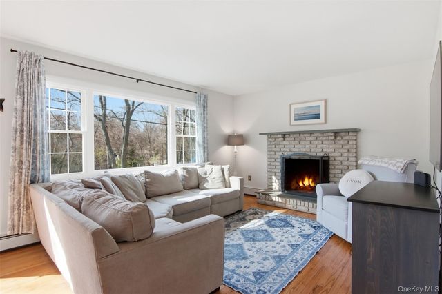 3 Triangle Drive, Setauket, NY 11733