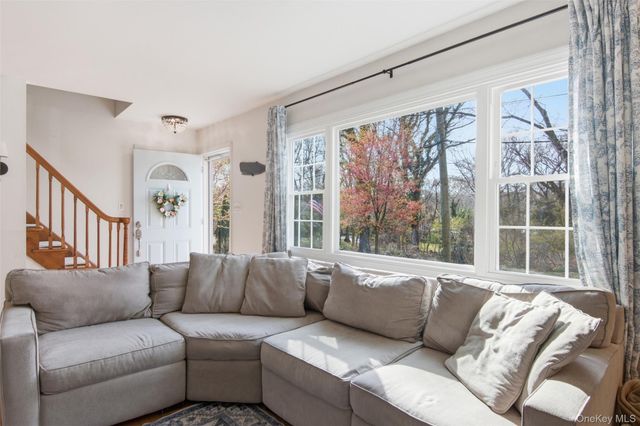 3 Triangle Drive, Setauket, NY 11733
