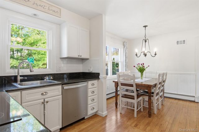 3 Triangle Drive, Setauket, NY 11733