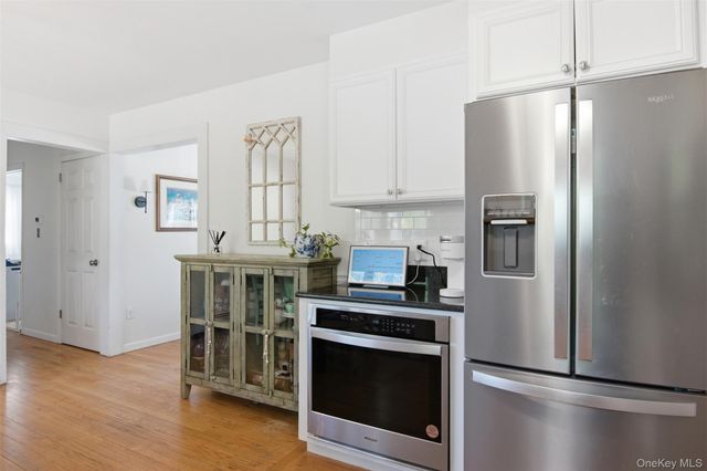 3 Triangle Drive, Setauket, NY 11733