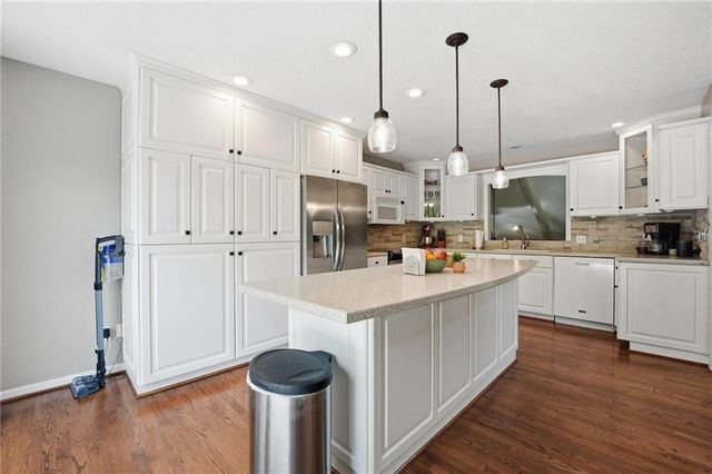 5722 Noland Road, Shawnee, KS 66216