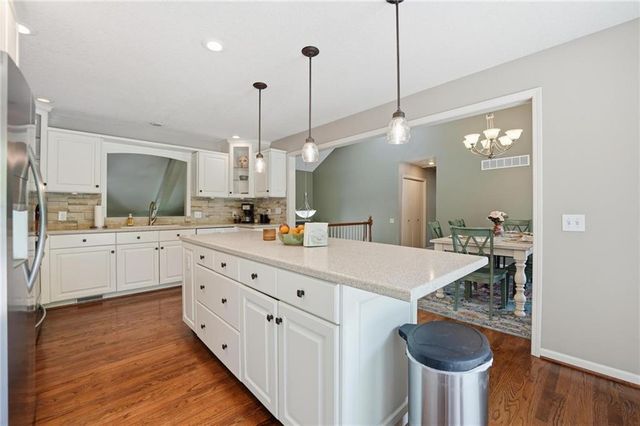 5722 Noland Road, Shawnee, KS 66216