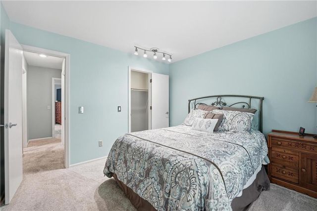 5722 Noland Road, Shawnee, KS 66216