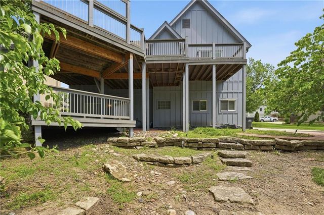 5722 Noland Road, Shawnee, KS 66216