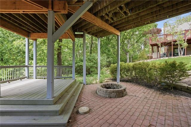5722 Noland Road, Shawnee, KS 66216