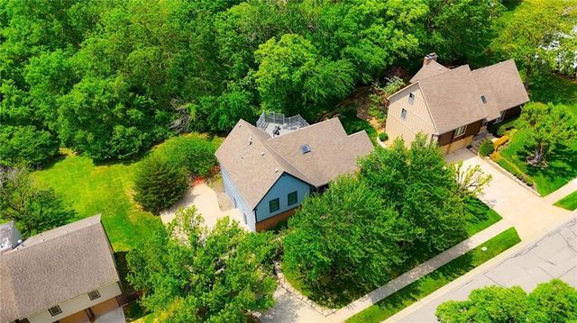 5722 Noland Road, Shawnee, KS 66216
