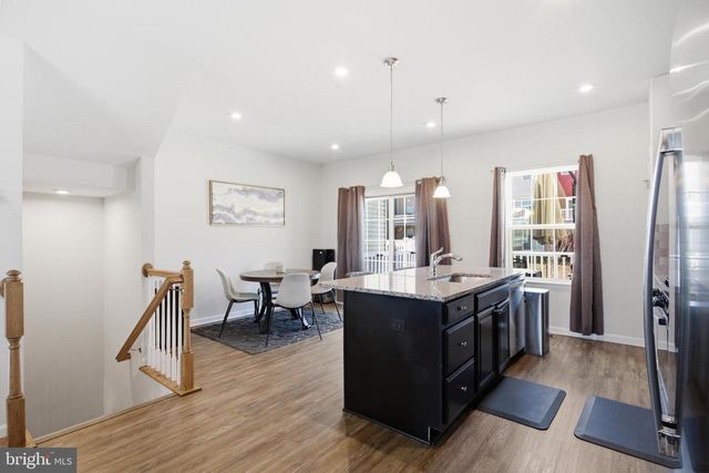 17 CONTINENTAL BLVD, Sicklerville, NJ 08081