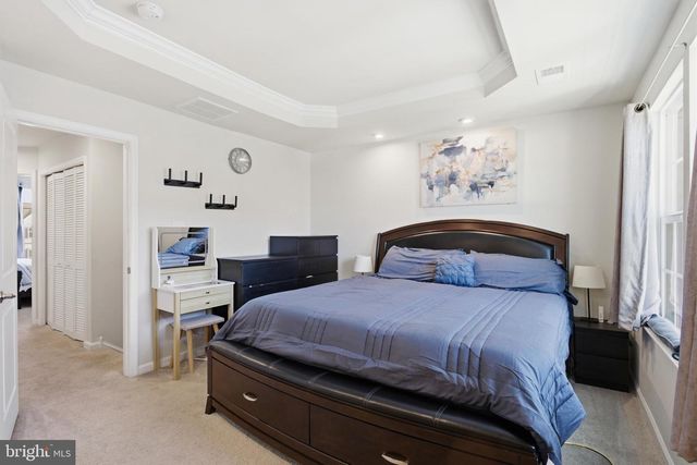 17 CONTINENTAL BLVD, Sicklerville, NJ 08081