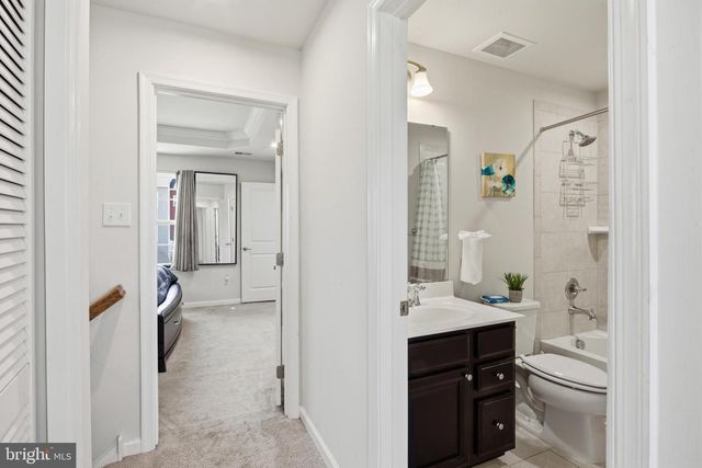 17 CONTINENTAL BLVD, Sicklerville, NJ 08081