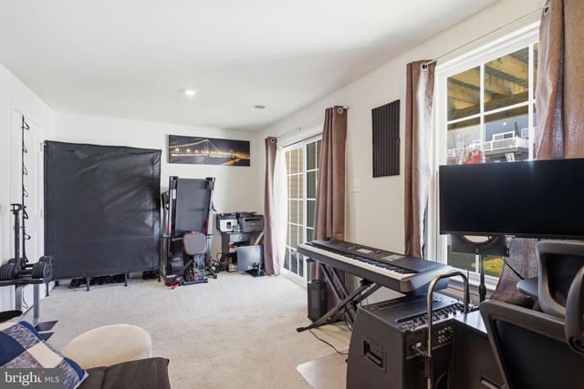 17 CONTINENTAL BLVD, Sicklerville, NJ 08081