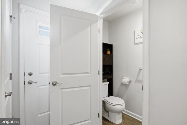 17 CONTINENTAL BLVD, Sicklerville, NJ 08081